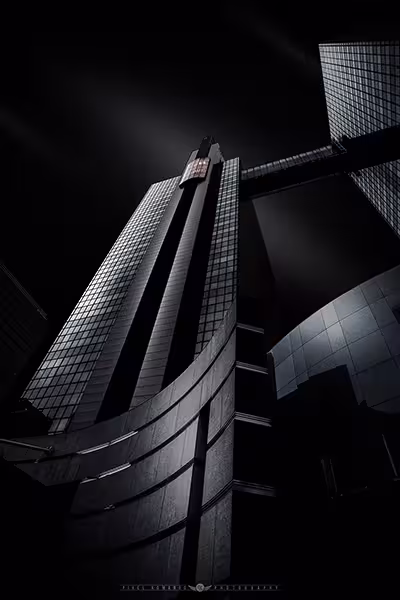 Fine-art architecture photography with graphic perspective